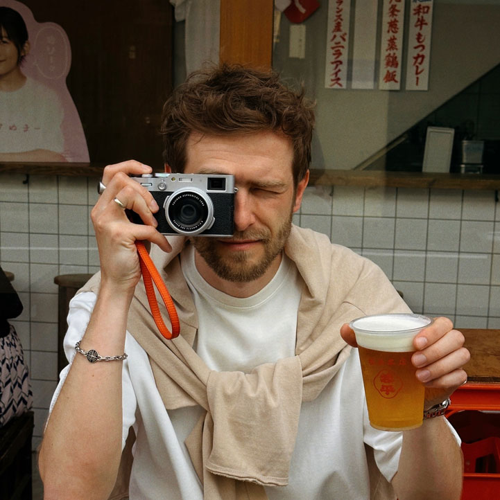 著者の写真 カルロス・メンドーサ