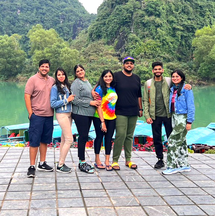 著者の写真 Shitsugi Ōtō 編集チーム